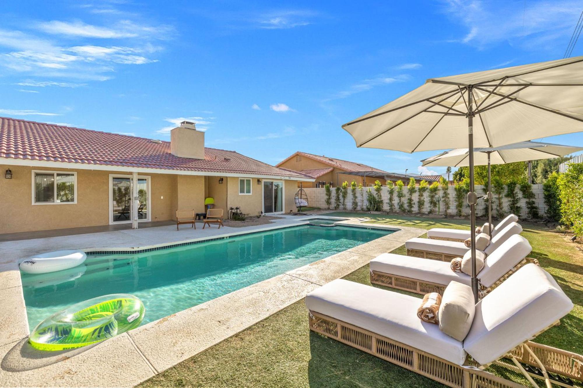 Rather Be Desert Getaway By Rather Be Properties Bermuda Dunes Exterior photo